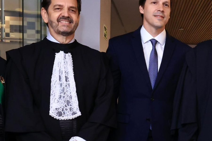 Daniel Vilela destaca convergência entre poderes em posse de novo desembargador do TRT