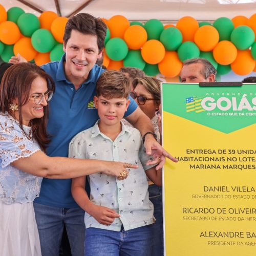 Daniel Vilela amplia política habitacional com entrega de 651 moradias em maio