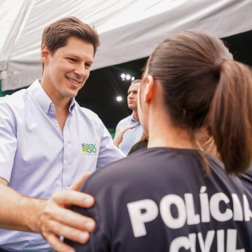 “A mão do governo continuará forte contra o crime”, diz Daniel Vilela durante entregas para segurança pública