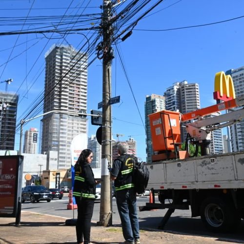 Operação Cidade Segura já mobilizou 38 empresas para regularização da rede aérea em Goiânia