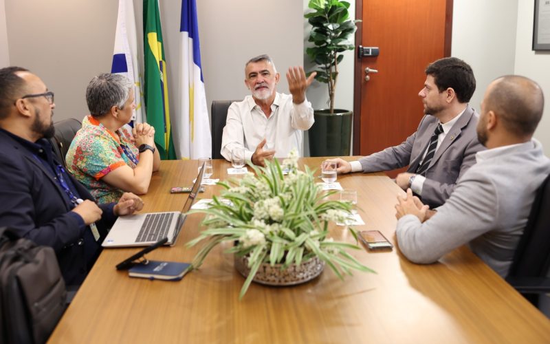 Aleto discute ampliação da telefonia móvel em reunião com representantesda Anatel