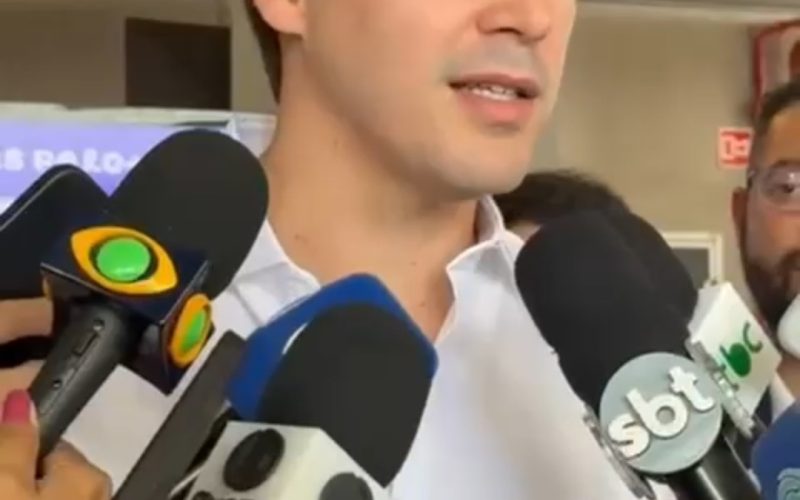 Daniel Vilela lança programa que vai levar mais de 2 mil estudantes e pesquisadores para exterior