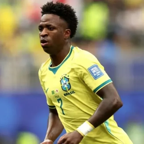 “Não fugi da responsabilidade”, diz Vini Jr após eliminação do Brasil