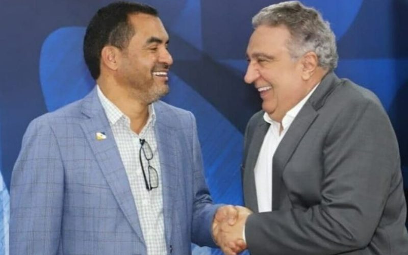 Gato esperto, não aceita rato fazer  festa