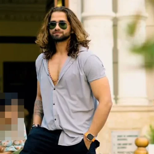 Cantor é assassinado
