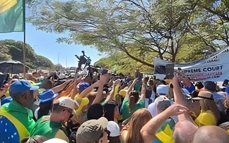 Bolsonaristas fazem ato pró-Trump em Brasília contra Moraes e Lula
