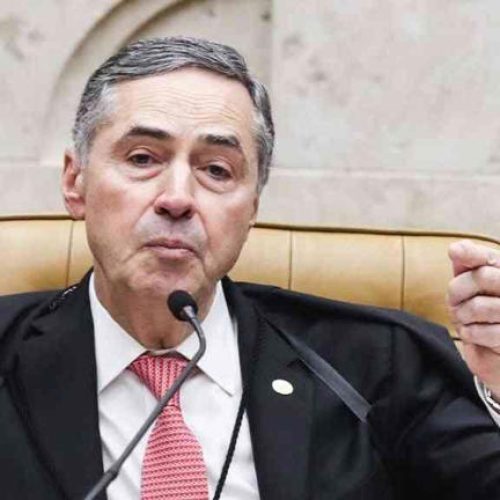 Para Barroso, julgamento de Bolsonaro deve ocorrer ainda este ano
