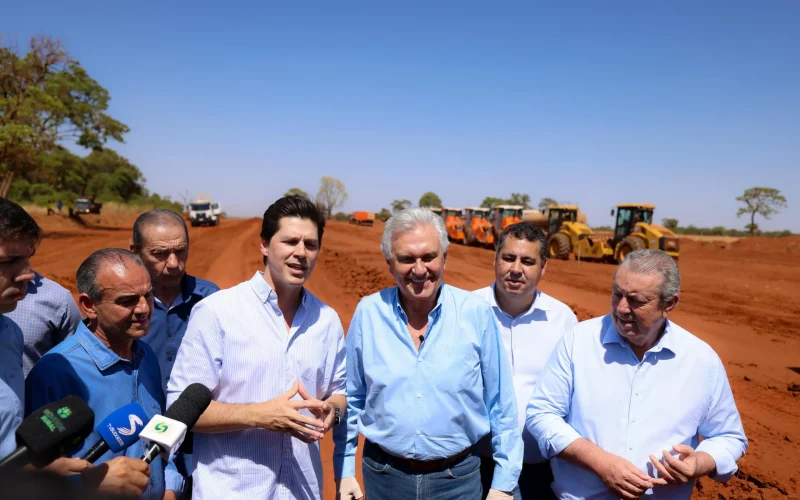Caiado e Daniel lideram pacote com 70 obras simultâneas e R$ 3,7 bilhões de investimentos