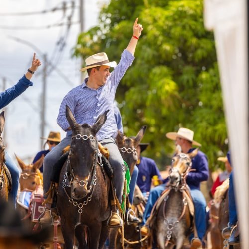 Vicentinho recebe apoio de vereadores durante Cavalgada de Tabocão