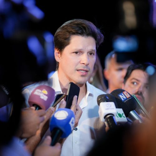Daniel Vilela suspende agenda e vai a Córrego do Ouro prestar solidariedade às famílias de estudantes mortos