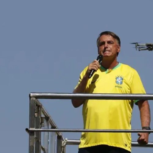 Não vou fugir ou sair do Brasil, diz Bolsonaro (foto)