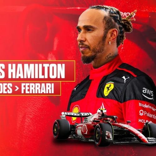 Lewis Hamilton surge com macacão da Ferrari pela 1ª vez