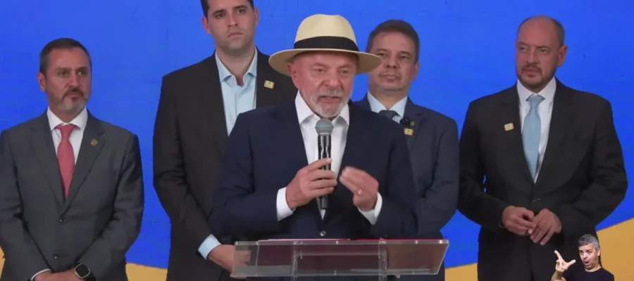 Facções ou 8/1: Lula contesta Trump e liga terrorismo a Bolsonaro