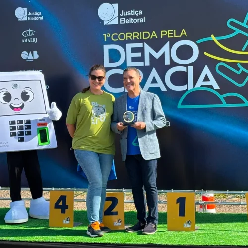 Nunes Marques afirma que as plataformas digitais estão de acordo com as normas exigidas pelo TSE