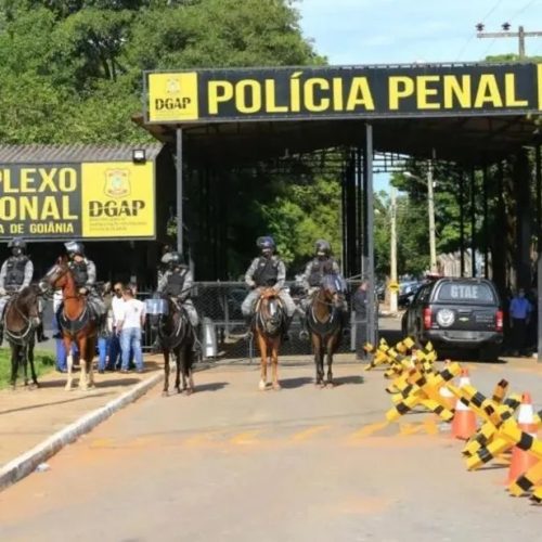 Além de médico e enfermeiro, dois policiais penais são afastados por suspeita de envolvimento sexual com detentas