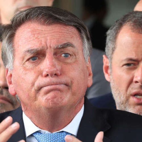 Maioria dos brasileiros defende prisão de Bolsonaro (foto)  por tentativa de golpe, aponta Datafolha