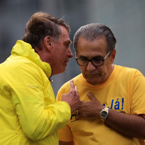 Bolsonaro puxa a orelha  de Malafaia: ‘Não dá para resolver na pancada”
