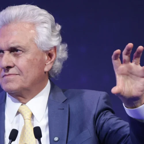 Caiado ironiza Flávio por carta de Bolsonaro: “Liderança não se herda”