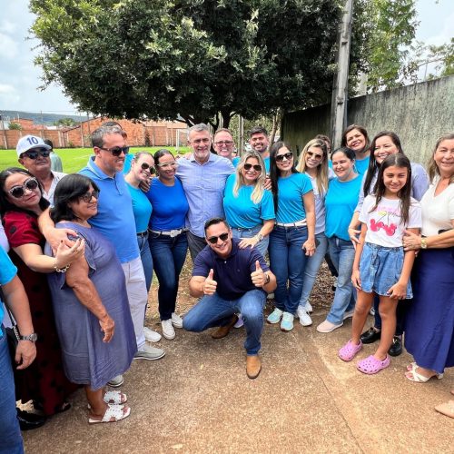 “Política se faz com união e responsabilidade”, diz Amélio (centro) durante encontro de lideranças em Paraíso