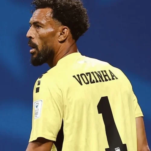 Sensação da Copa, Vozinha se apresenta ao Colo-Colo quinta-feira(30/7)