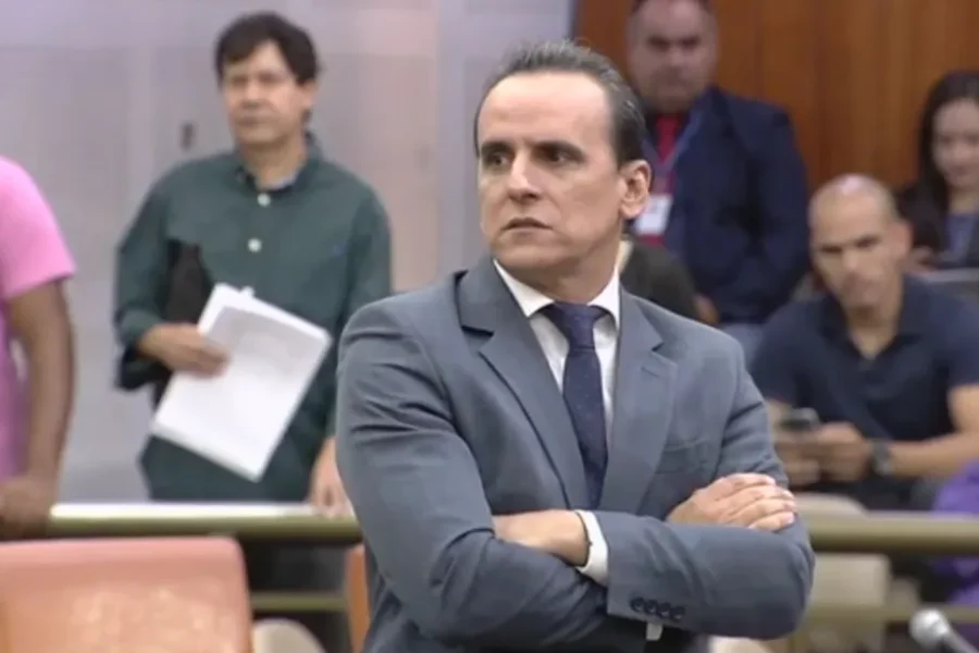 Vereador que postou vídeo em igreja é preso suspeito de desviar de dinheiro